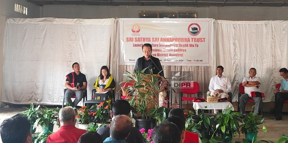 DC Peren Hiazu Meru speaking during the launching programme of SaiSure Multinutrient Health Mix to School Children under PM Poshan at GMS, Peren on September 26.